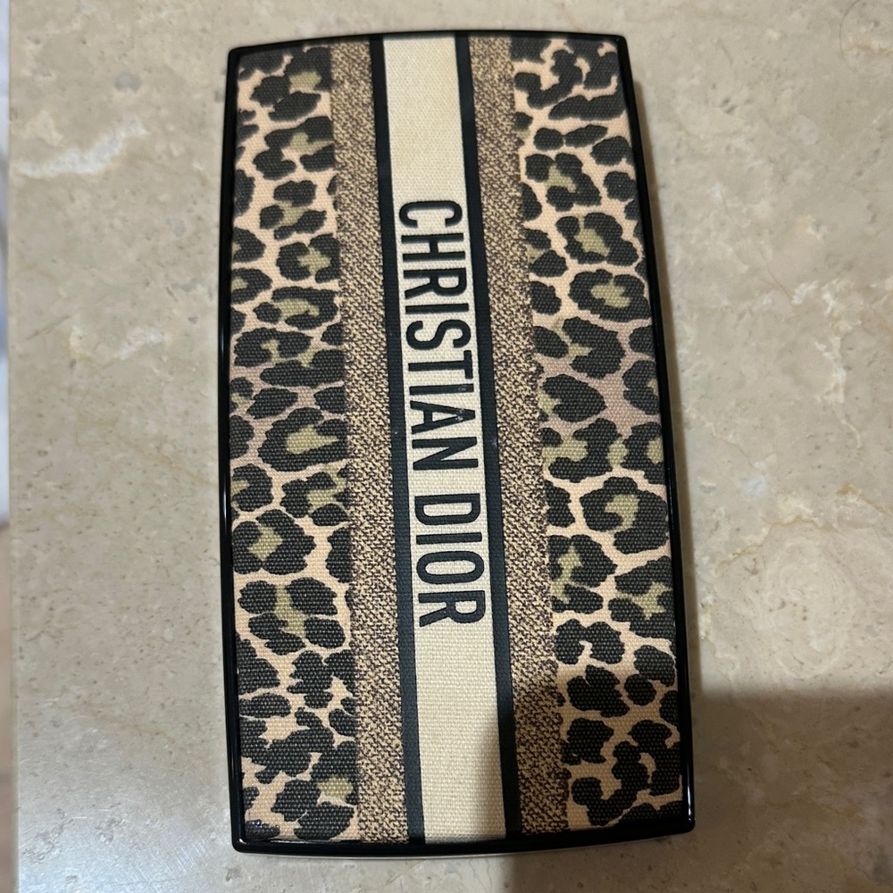 Dior Women's eye makeup Palette - Pink and Cream Hues